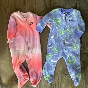 Nike 6 month fleece footie bundle !